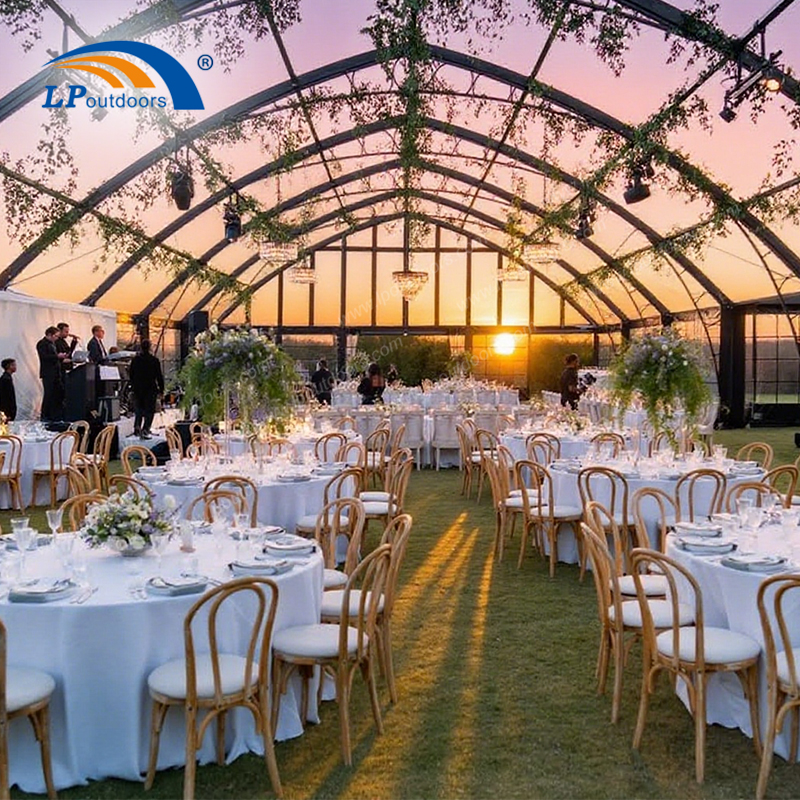 مرجانات Orangery الفاخرة - الأناقة الرجعية تلبي مساحة الحدث في الهواء الطلق الحديثة