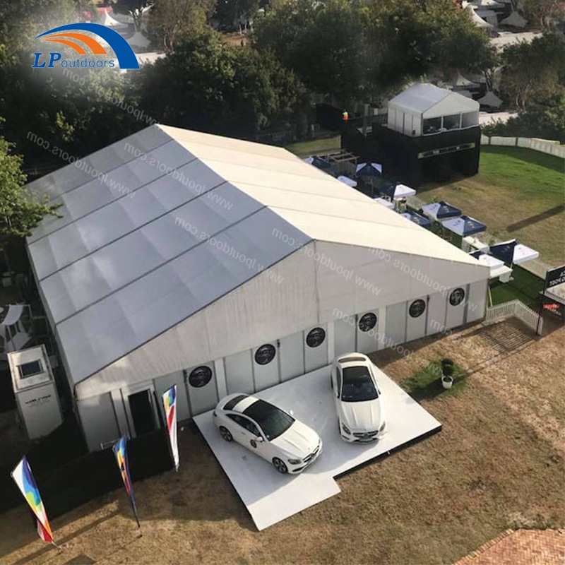 بناء المساحة المثالية: إعداد الشاشة الاسمية للمعارض التجارية والمزيد