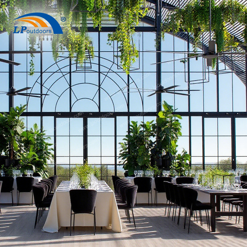 مرجانات Orangery الفاخرة - الأناقة الرجعية تلبي مساحة الحدث في الهواء الطلق الحديثة